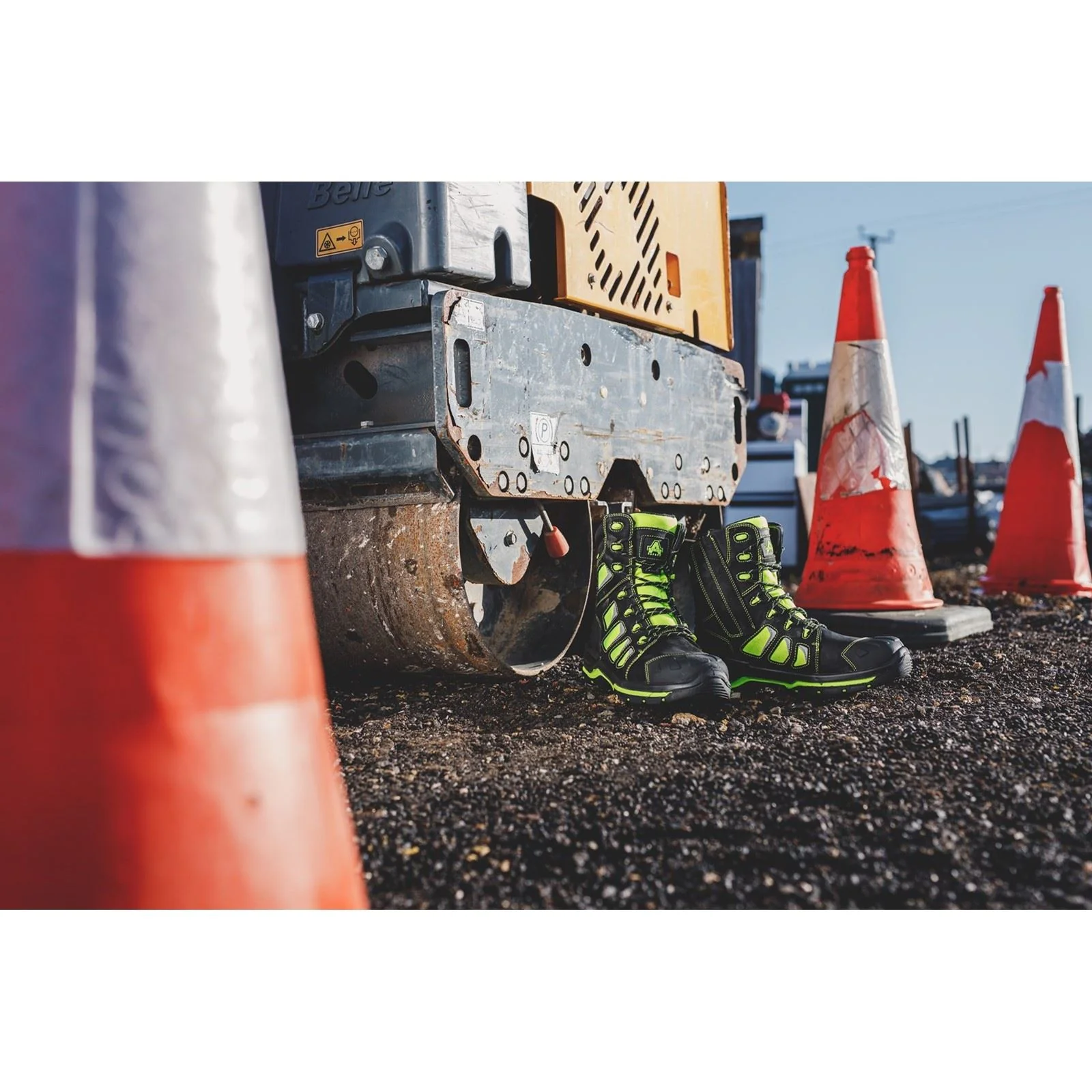 Amblers Safety AS972C Beacon Safety Boot in Yellow - Image 5