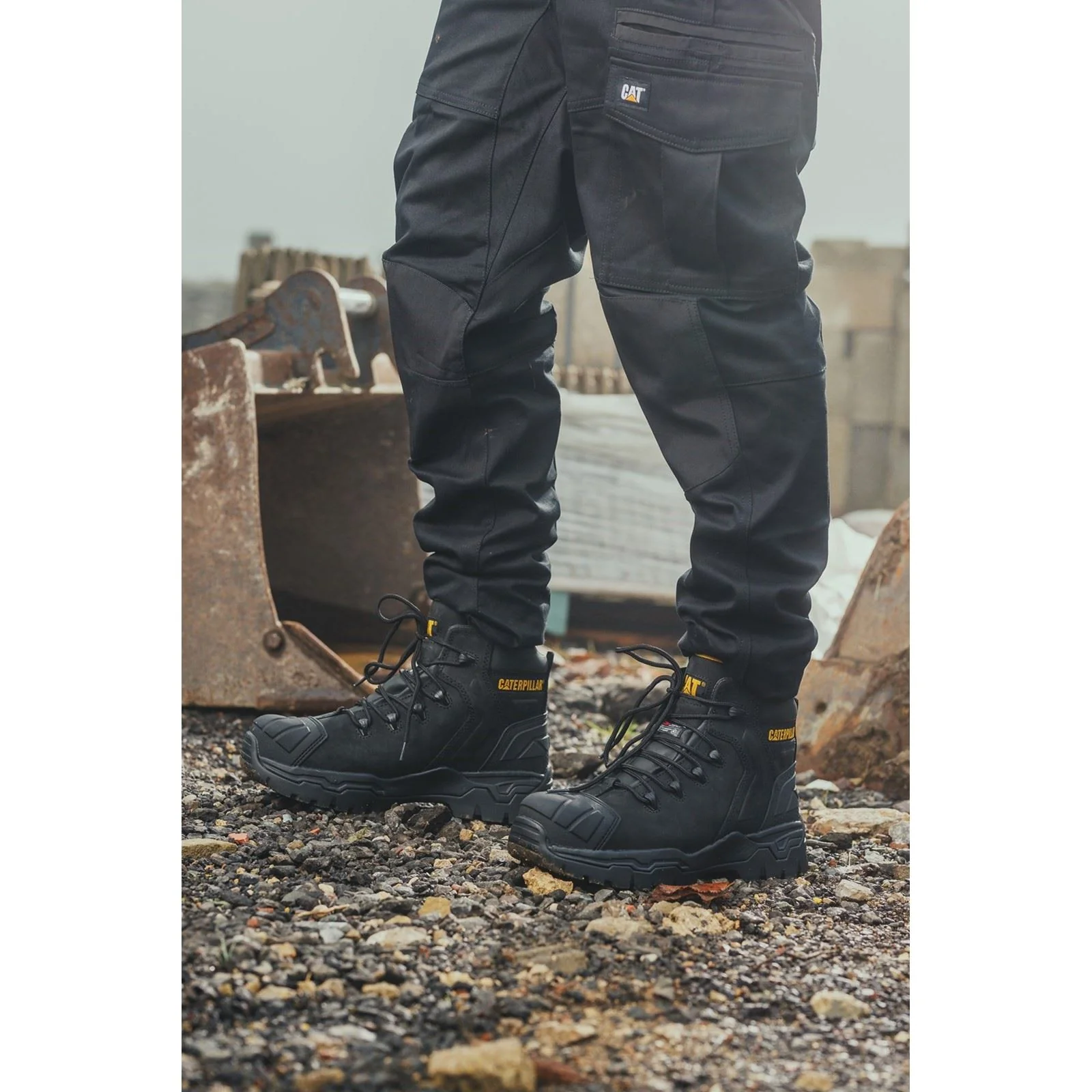 Caterpillar Men's Everett S3 WP Safety Boot in Black - Image 6