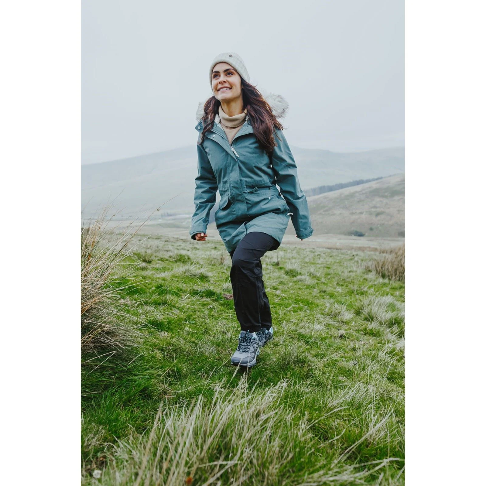 Cotswold Women's Abbeydale Low Hiker in Grey/Black/Aqua - Image 5