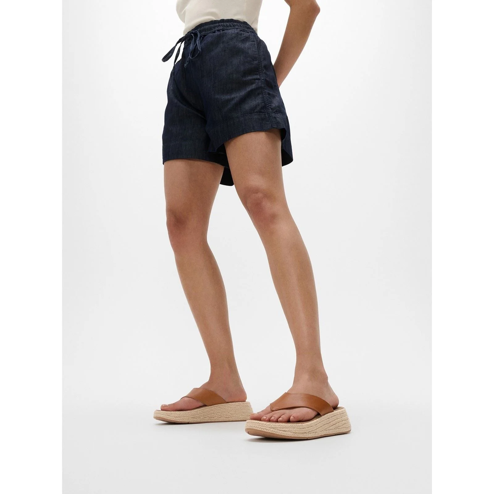 Fitflop F-Mode Toe Post Leather Women's Deep Tan Sandals - Image 6