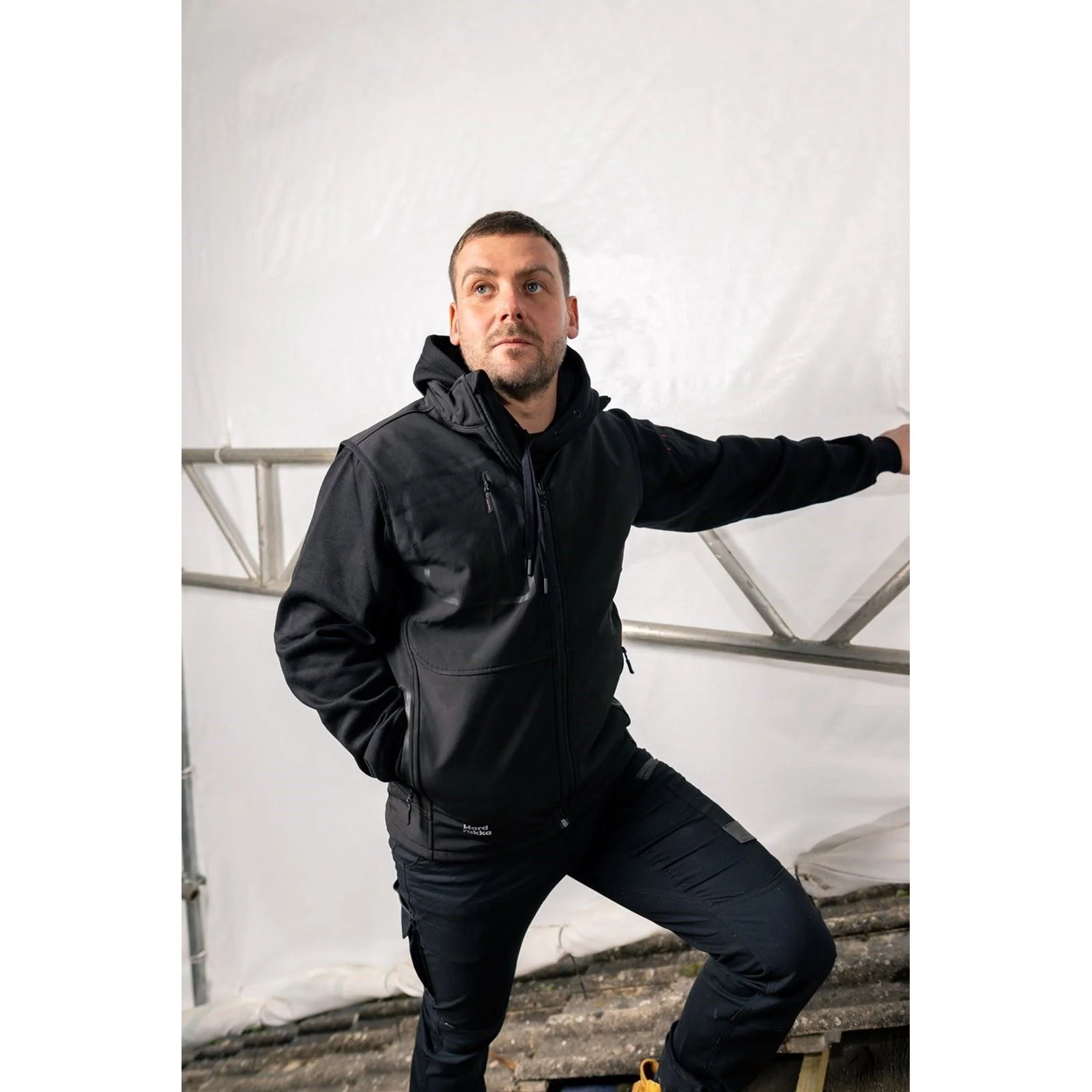 Hard Yakka Men's Toughmaxx Vest in Black - Image 8