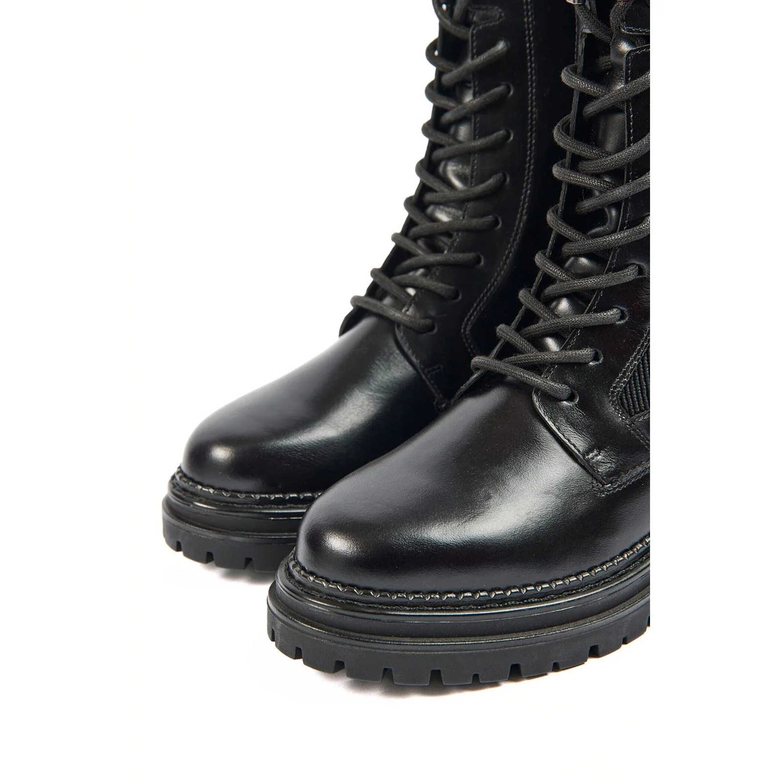 Pod Women's Polly Boot in Black - Image 5