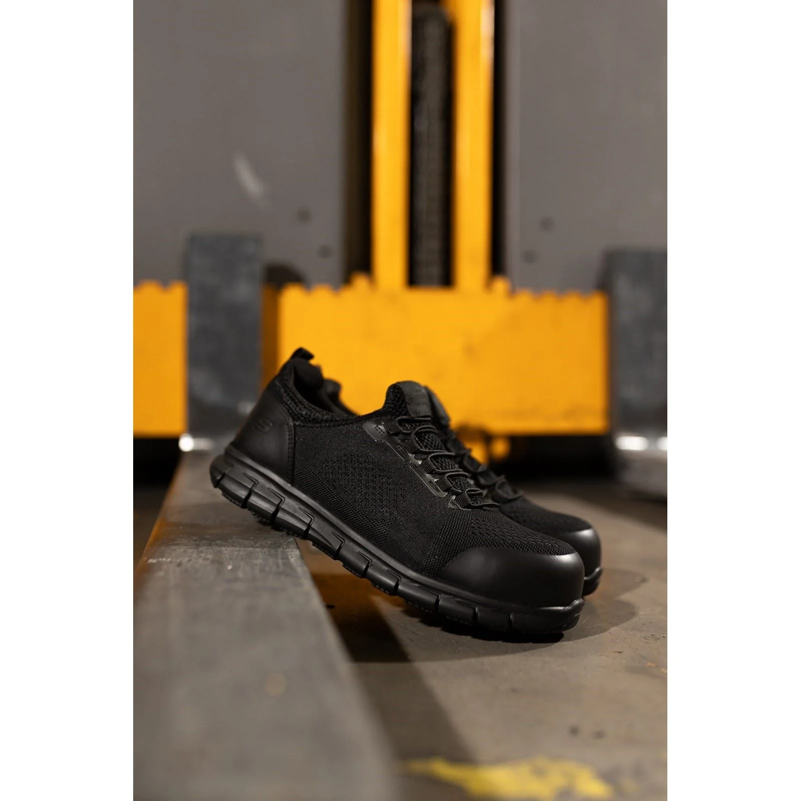 Skechers Workwear Synergy Omat Men's Black Safety Trainers - Image 4